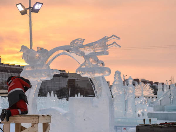 «Зимние» скульпторы создадут в Перми арт-объекты изо льда