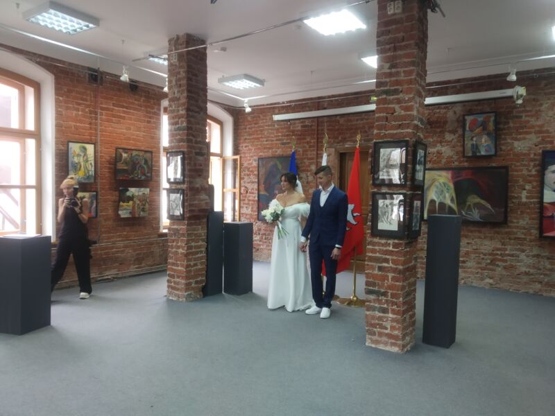 6 пар связали свою судьбу брачными узами в Пермской Арт-резиденции