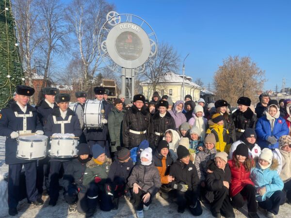 В сквере Василия Татищева дан обратный отсчёт времени до Дня Победы