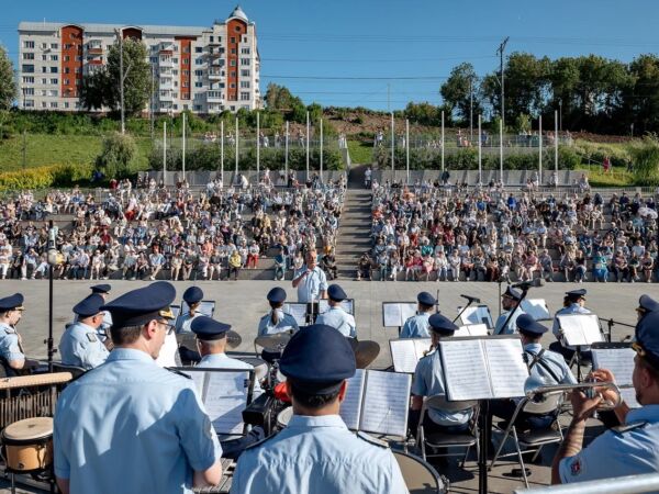Продолжение встреч с Пермским губернским оркестром на набережной