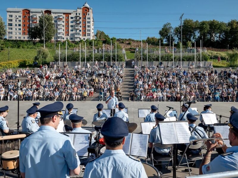 Продолжение встреч с Пермским губернским оркестром на набережной