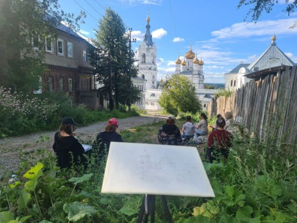 Летние пленэры в Перми под руководством художницы из Санкт-Петербурга