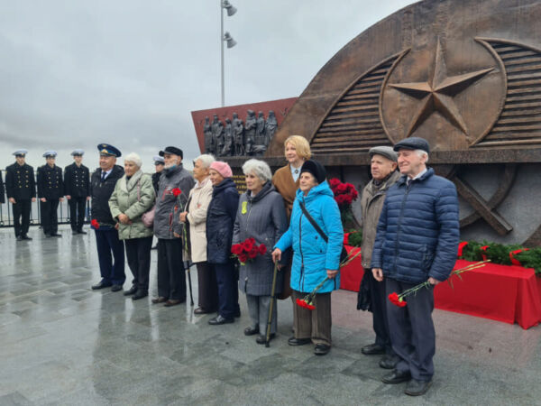 Открытие памятника «Эвакуация» на пермской набережной